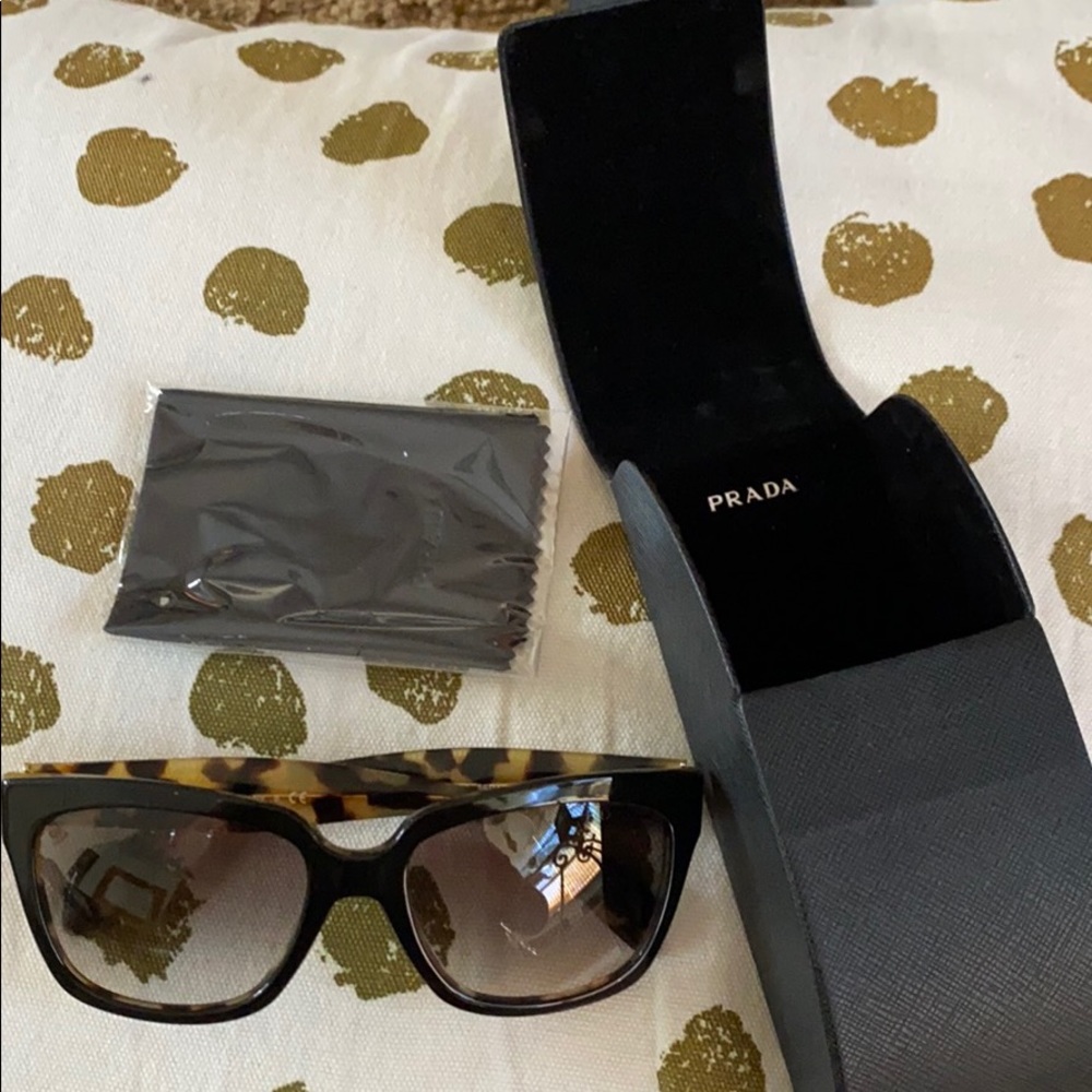 PRADA SUNGLASSES